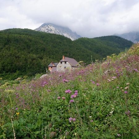 Guesthouse Kukaj Valbone Eksteriør bilde