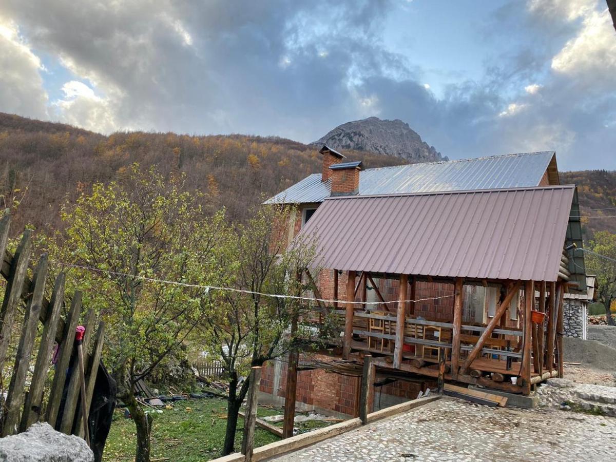 Guesthouse Kukaj Valbone Eksteriør bilde